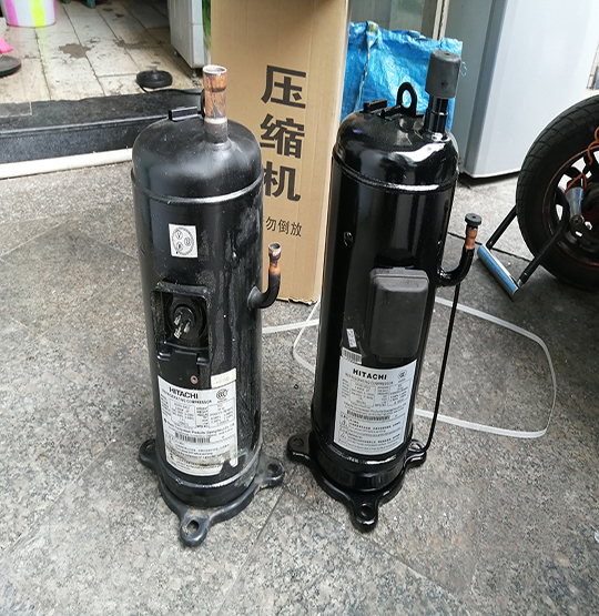 阿拉尔中央空调压缩机的更换维修